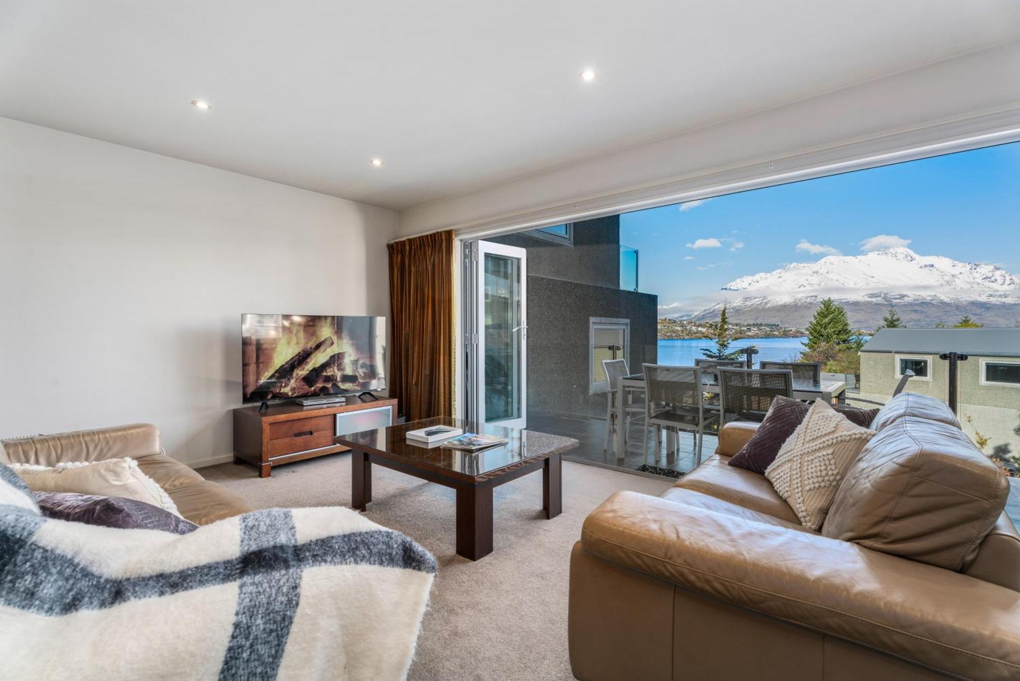 Lakefront Living - 4 Bedrm Apartment Alpine Vilage 皇后镇 外观 照片