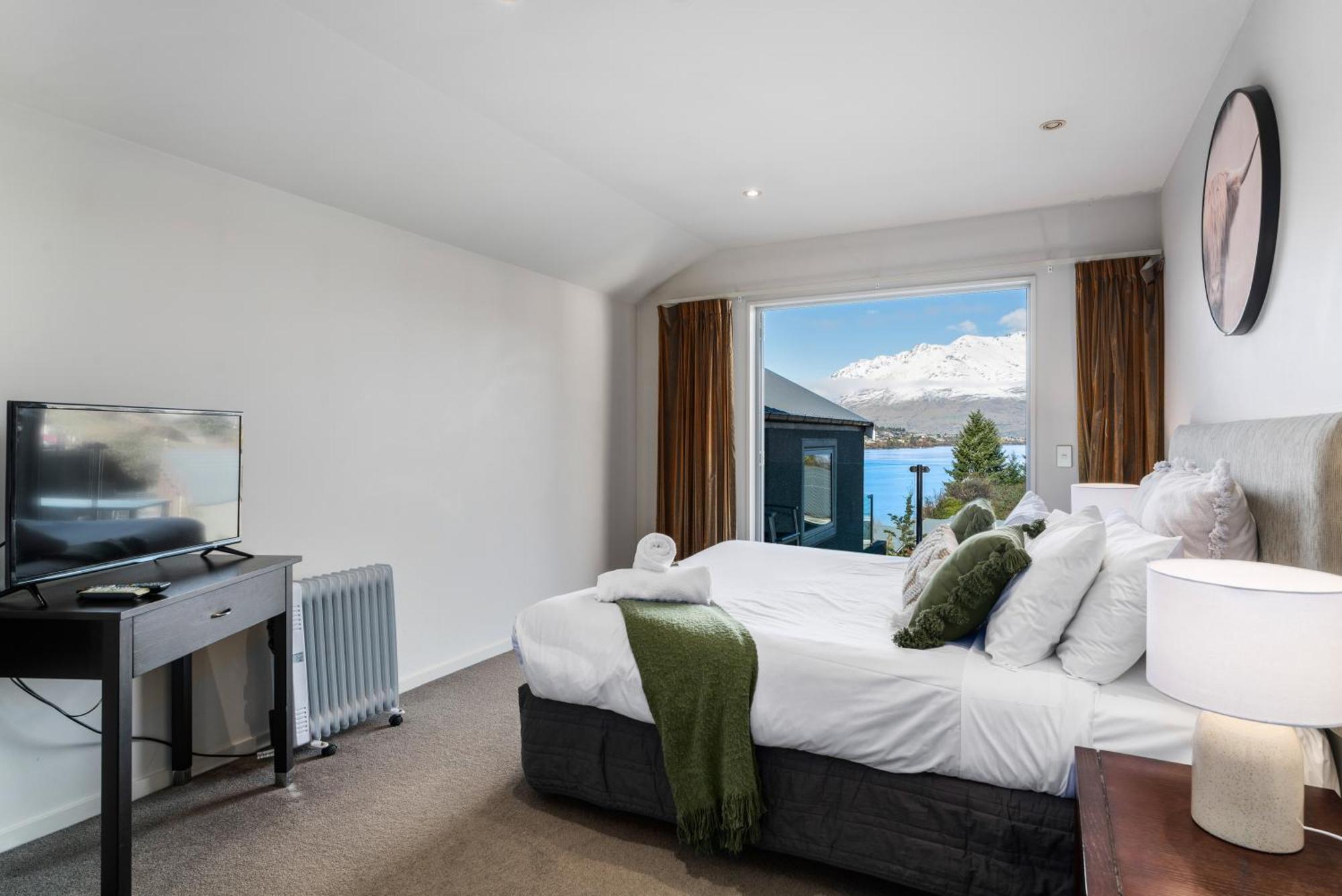 Lakefront Living - 4 Bedrm Apartment Alpine Vilage 皇后镇 外观 照片