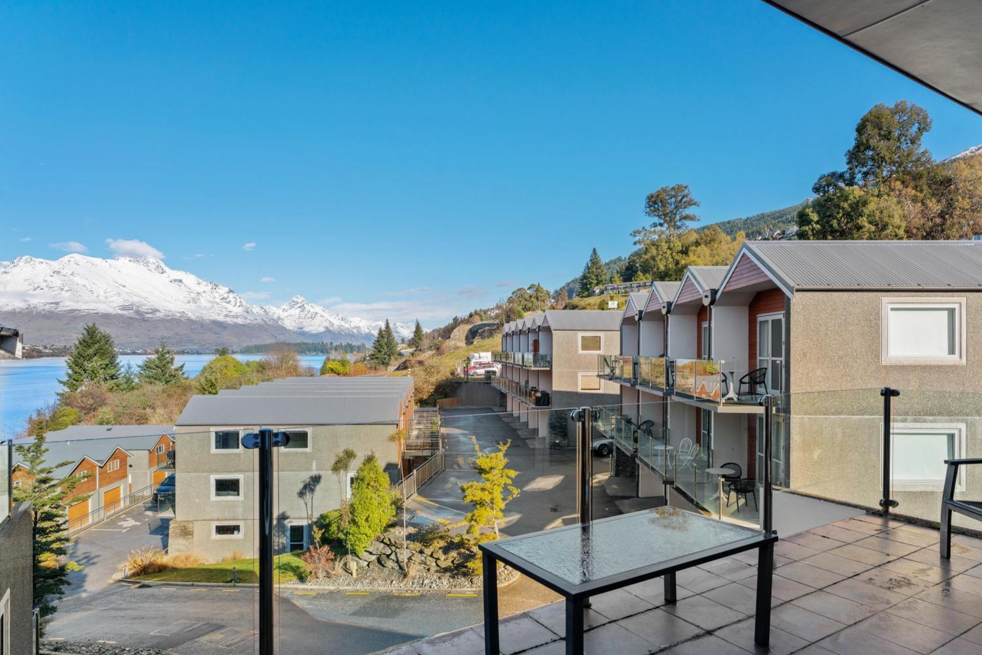 Lakefront Living - 4 Bedrm Apartment Alpine Vilage 皇后镇 外观 照片